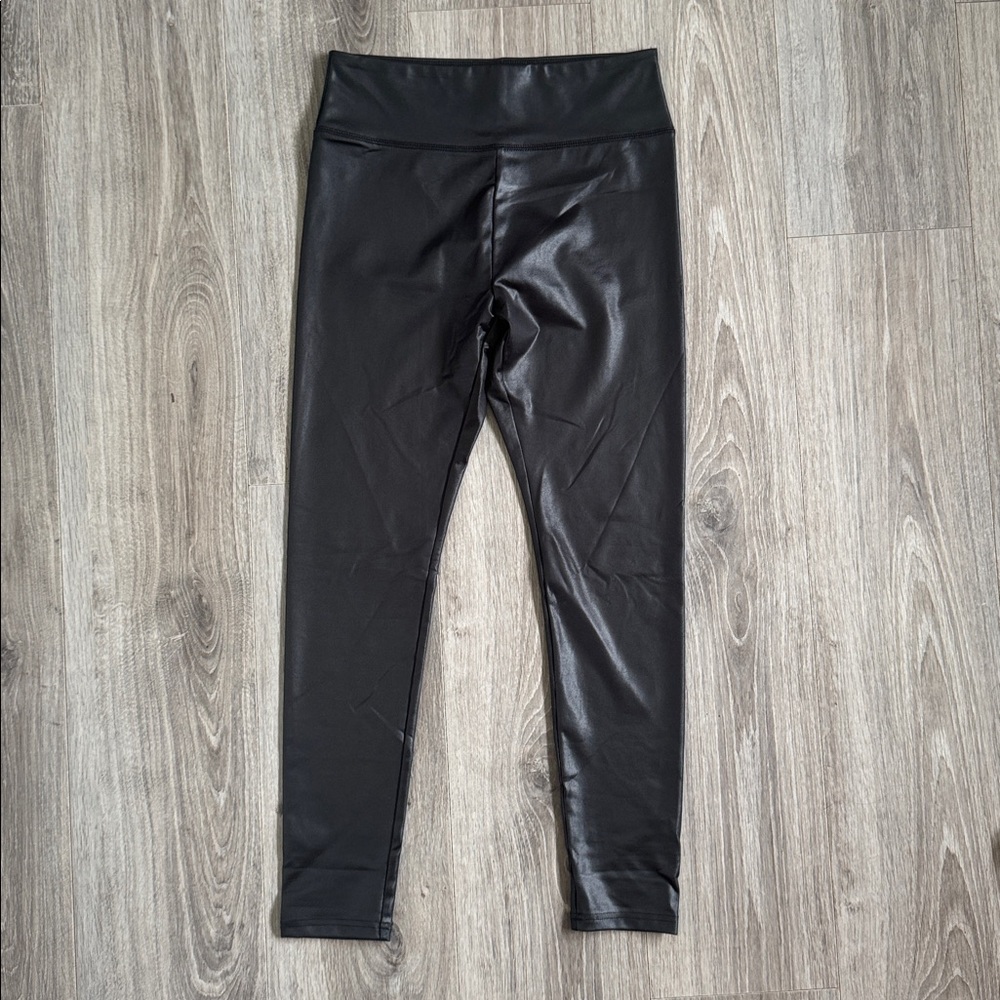 NWOT Wild Fable Pleather Black Leggings Size Medium